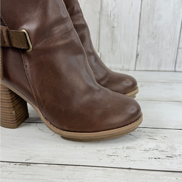 Brown Ankle Boot Bootie Zip Up Faux Leather Strap Target Womens 6.5 Block Heel - Picture 10 of 14